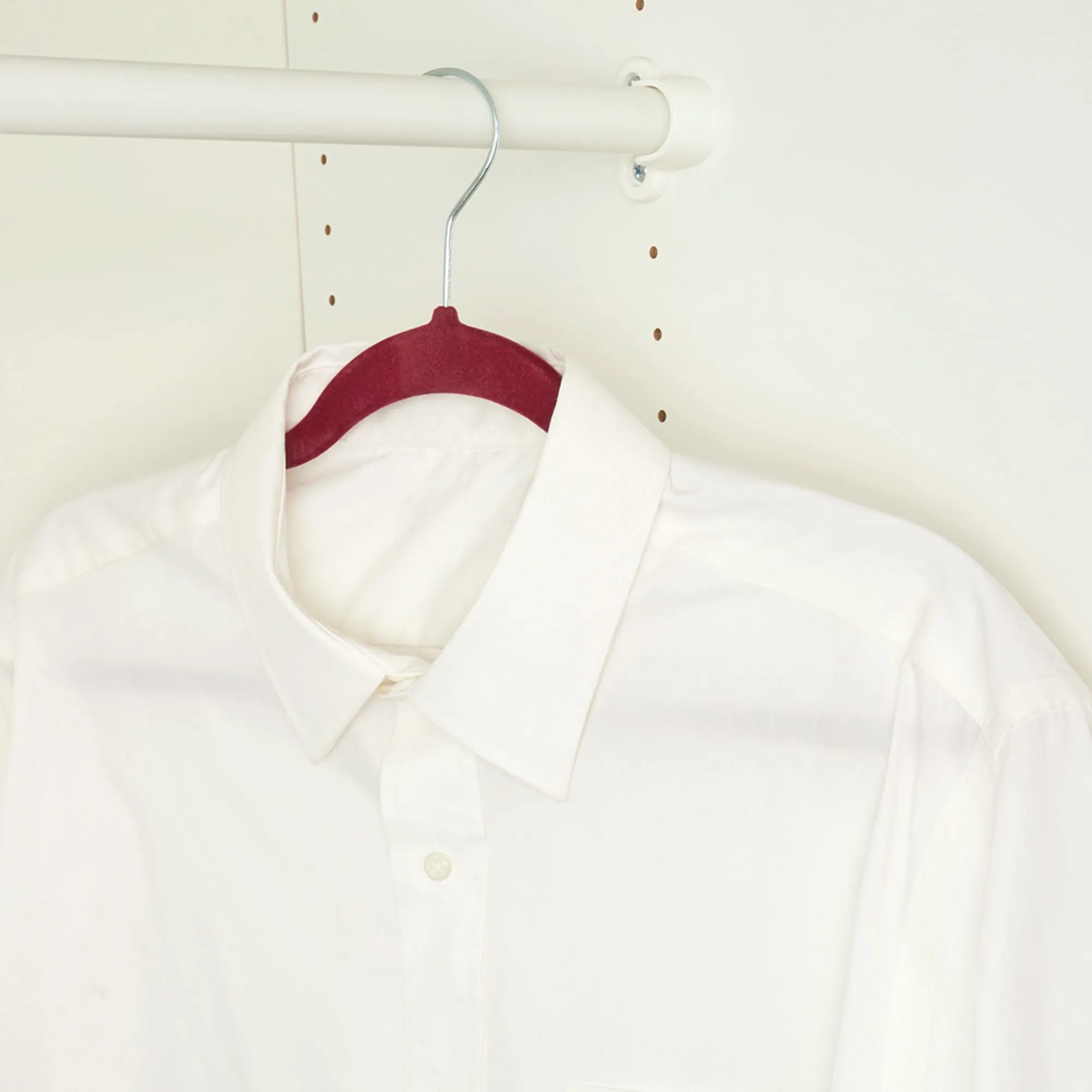 10 Piece Velvet Hanger, Burgundy