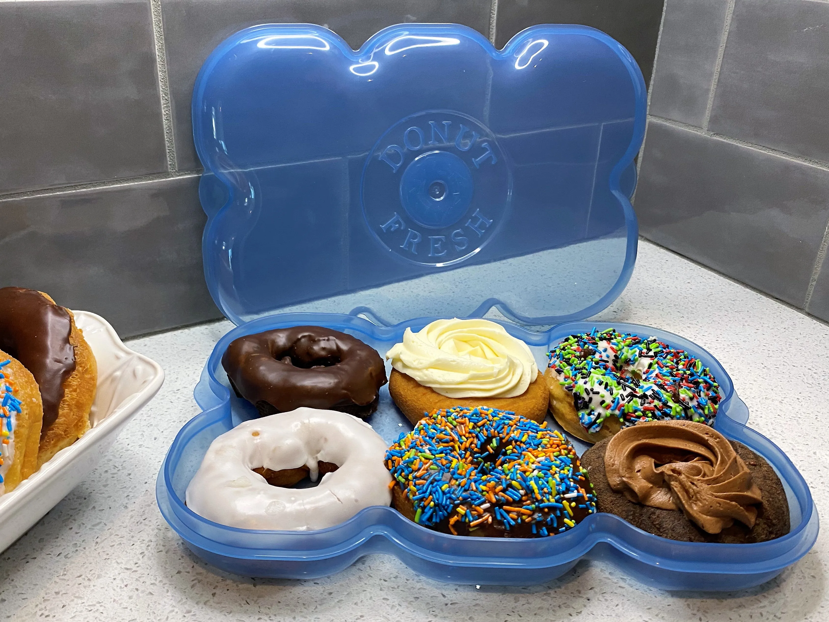 Donut Fresh Container - Fresh Donut Keeper & Airtight Storage
