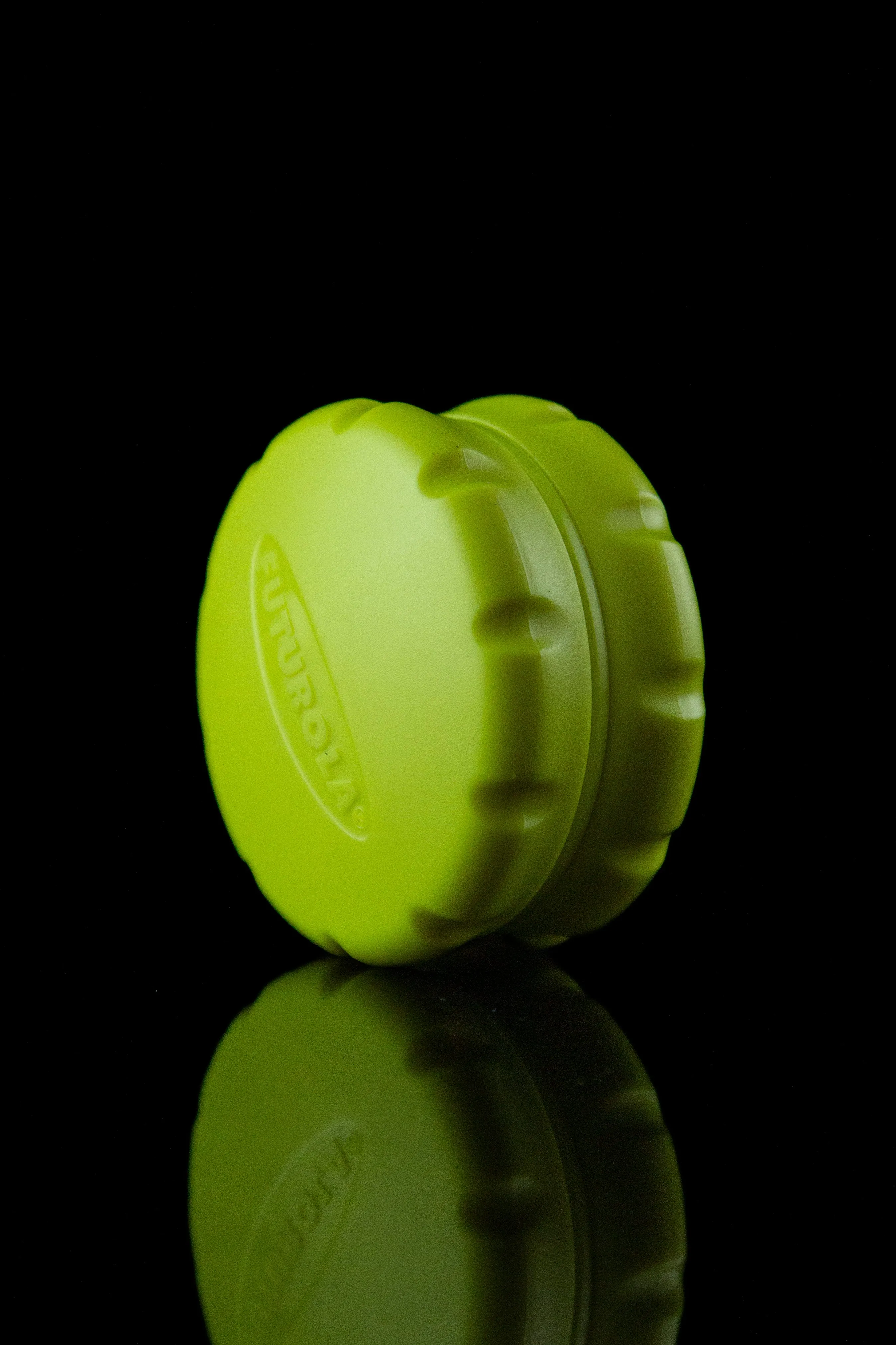 Futurola 2-piece 63mm Plastic Herbal Grinder