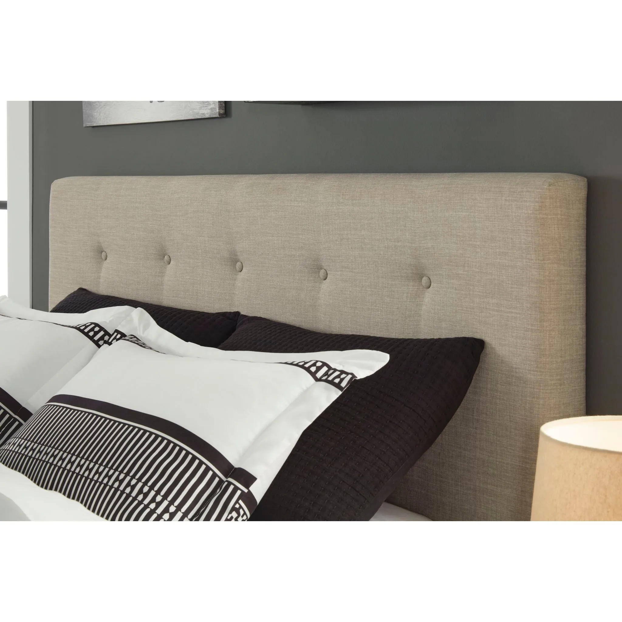 Gladdinson 3 Piece Queen Upholstered Storage Bed - Gray