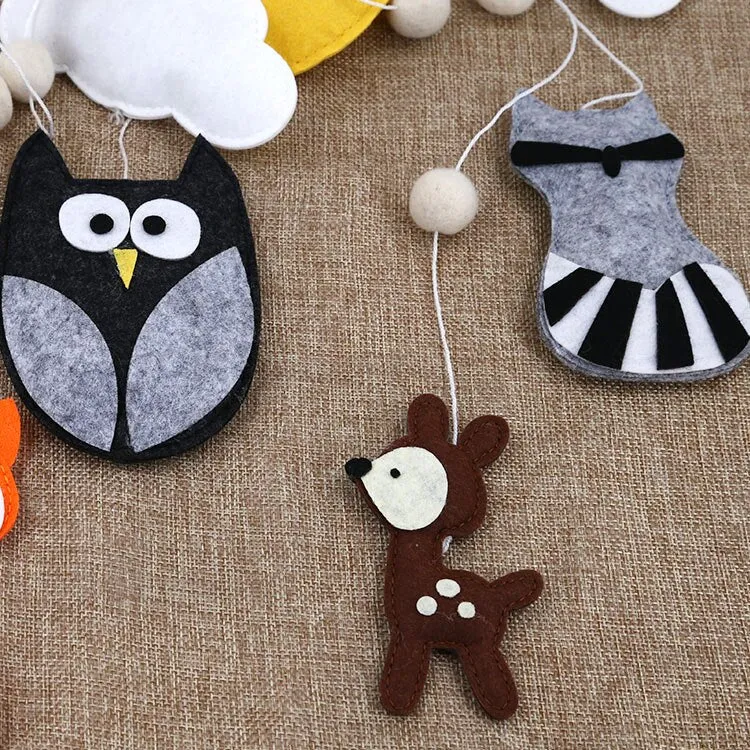 Woodland animals crib mobile