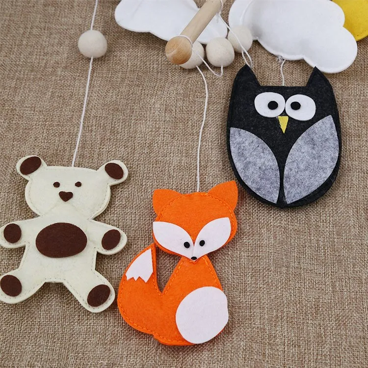Woodland animals crib mobile
